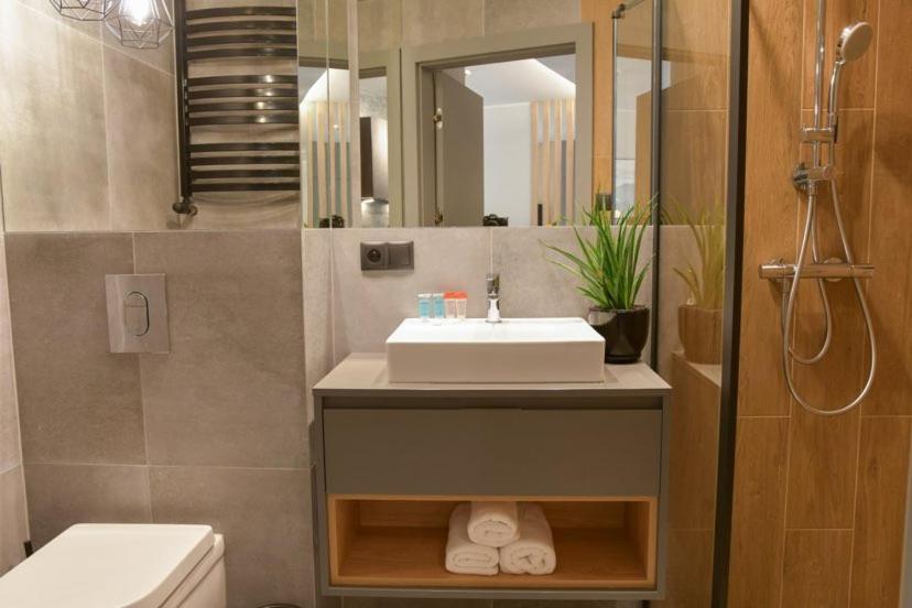 Apartament Prywatny Stone Hill Rackiewicz Z Basenem シクラルスカ・ポレンバ エクステリア 写真